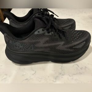 COPY - Men’s 8.5. Brand new all black Clifton 9 Hokas